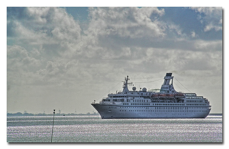 MIMG_2576IV_7IV_tonemapped_02_800